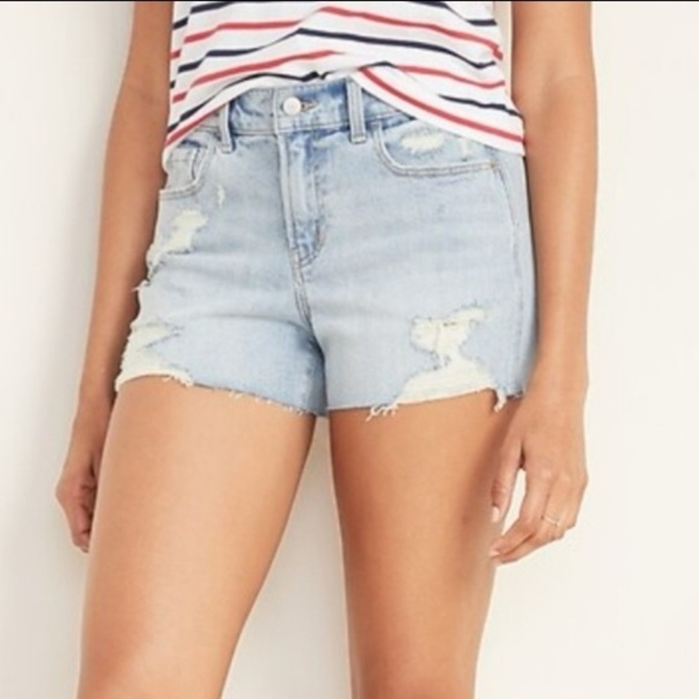 Old Navy boyfriend distressed denim jean shorts 6